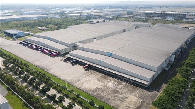 Tập đoàn NITORI đầu tư nhà máy Nitori Furniture tại Khu công nghiệp chuyên sâu Phú Mỹ 3 sản xuất đồ gỗ, đồ nội thất và trang trí nội ngoại với sản lượng 2 triệu sản phẩm/năm. Ảnh: Huỳnh Sơn - TTXVN