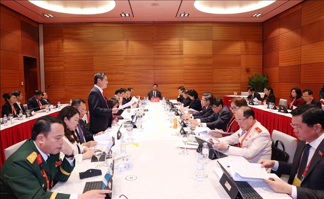 Đoàn đại biểu Đảng bộ Đà Nẵng thảo luận các văn kiện Đại hội tại Đoàn. Ảnh: TTXVN. Ảnh: TTXVN