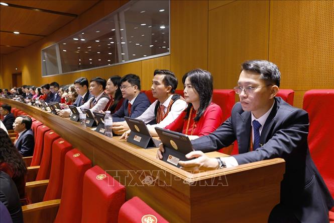 Đoàn đại biểu Đảng bộ tỉnh Quảng Ngãi dự phiên khai mạc Đại hội. Ảnh: TTXVN
 