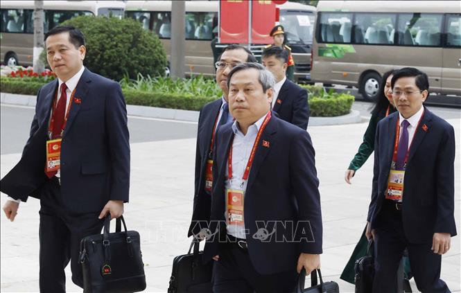 Các đại biểu đến dự phiên thảo luận tại hội trường về các văn kiện Đại hội. Ảnh: TTXVN