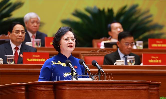 Đồng chí Phạm Thị Thanh Trà, Ủy viên Trung ương Đảng, Ủy viên Ban Thường vụ Đảng ủy Chính phủ, Phó Thủ tướng Chính phủ, tham luận về vấn đề: 