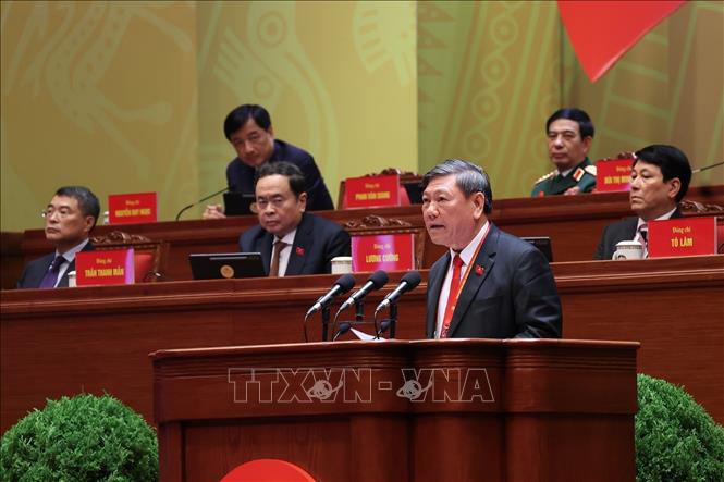 Đồng chí Trần Văn Rón, Ủy viên Trung ương Đảng, Phó Chủ nhiệm Thường trực Ủy ban Kiểm tra Trung ương, tham luận về vấn đề “Đổi mới công tác kiểm tra, giám sát góp phần tăng cường kỷ luật, kỷ cương, nâng cao năng lực lãnh đạo, sức chiến đấu của Đảng, đáp ứng yêu cầu nhiệm vụ trong tình hình mới”. Ảnh: TTXVN