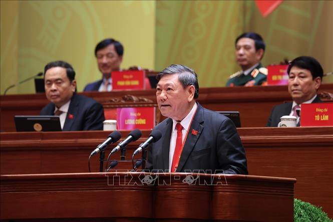 Đồng chí Trần Văn Rón, Ủy viên Trung ương Đảng, Phó Chủ nhiệm Thường trực Ủy ban Kiểm tra Trung ương, tham luận về vấn đề “Đổi mới công tác kiểm tra, giám sát góp phần tăng cường kỷ luật, kỷ cương, nâng cao năng lực lãnh đạo, sức chiến đấu của Đảng, đáp ứng yêu cầu nhiệm vụ trong tình hình mới”. Ảnh: TTXVN