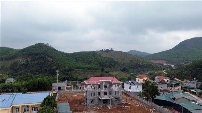 Trụ sở Công an xã đang dần hoàn thiện. Ảnh: Đức Hiếu - TTXVN