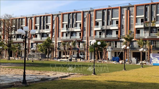 Khu nhà ở kết hợp thương mại thuộc dự án Phan Rang Center được triển khai xây dựng tại phường Phan Rang (Khánh Hòa). Ảnh: Nguyễn Thành – TTXVN