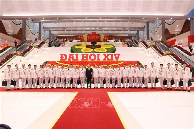 Đại biểu dự ngày làm việc chính thức thứ ba Đại hội XIV của Đảng, sáng 22/1. Ảnh: TTXVN