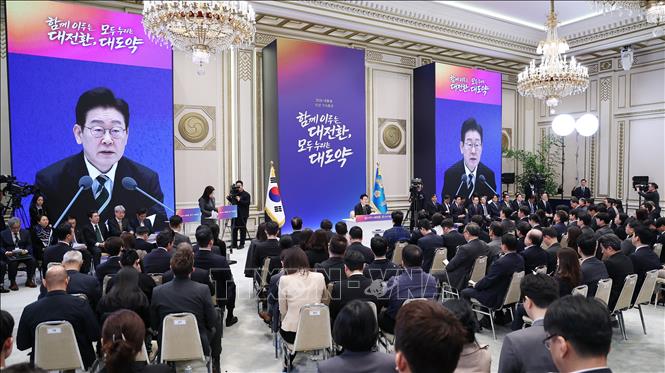 Tổng thống Hàn Quốc Lee Jae Myung trong cuộc họp báo tại Nhà Xanh ở Seoul ngày 21/1/2026. Ảnh: Yonhap/TTXVN