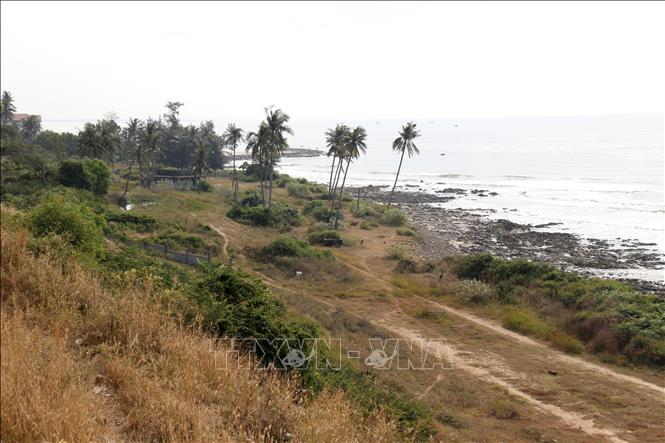 Biển Lâm Đồng được thiết lập hành lang bảo vệ, ngăn chặn tình trạng lấn chiếm trái phép và bảo đảm phát triển bền vững khu vực ven biển. Ảnh: Nguyễn Thanh - TTXVN