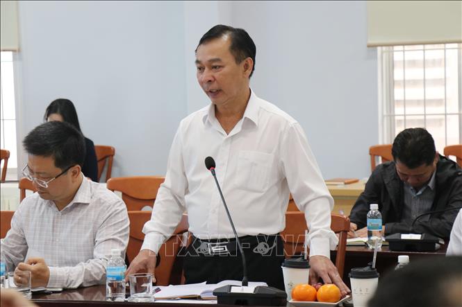 Ông Trương Văn Tiến, Giám đốc Trung tâm Xúc tiến Đầu tư, Thương mại và Du lịch tỉnh Khánh Hòa, phát biểu tại buổi làm việc. Ảnh: Nguyễn Thành – TTXVN