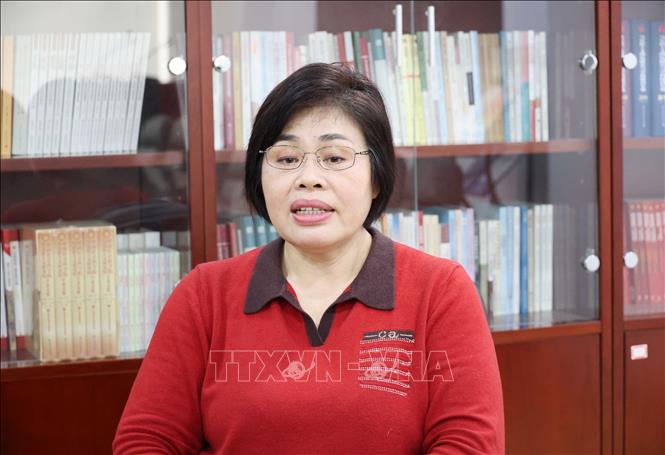 Giáo sư, Tiến sĩ Phan Kim Nga trả lời phỏng vấn phóng viên TTXVN tại Bắc Kinh. Ảnh: Công Tuyên-PV TTXVN tại Trung Quốc