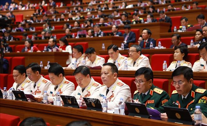 Đại biểu Đảng bộ Quân đội và Đảng bộ Công an Trung ương dự Đại hội. Ảnh: TTXVN