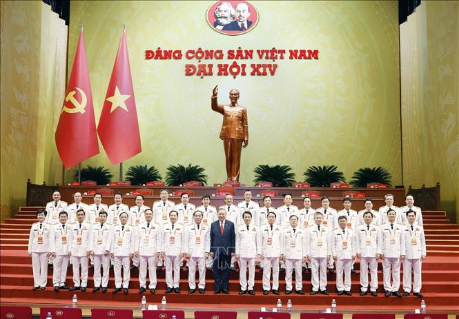 Tổng Bí thư Tô Lâm với Đoàn đại biểu Đảng bộ Công an Trung ương. Ảnh: TTXVN