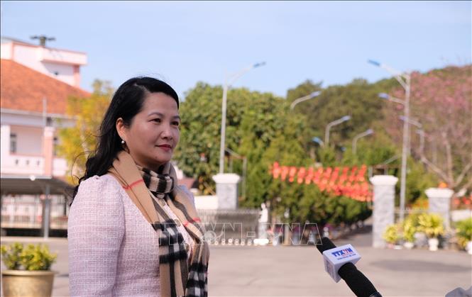 Bí thư Đảng uỷ phường Langbiang – Đà Lạt Trần Thị Chúc Quỳnh trả lời TTXVN về kỳ vọng đối với Đại hội XIV của Đảng. Ảnh: Nguyễn Dũng – TTXVN 