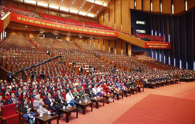 Các đại biểu dự phiên bế mạc Đại hội XIV của Đảng. Ảnh: TTXVN