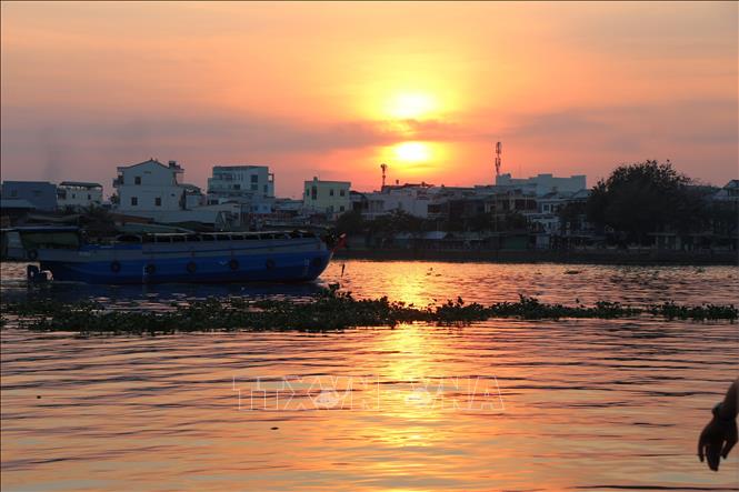 Cù lao Tân Lộc năm cách trung tâm thành phố Cần Thơ hơn 40km với khoảng 15 phút đi phà. Ảnh: Nguyễn Hằng - TTXVN