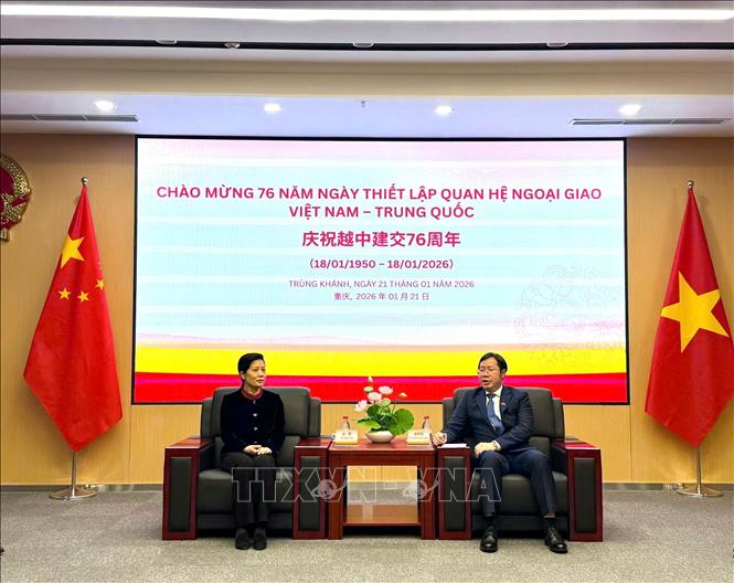 Tổng Lãnh sự Bùi Nguyên Long nhấn mạnh ý nghĩa tốt đẹp của quan hệ hữu nghị “vừa là đồng chí, vừa là anh em” giữa hai nước. Ảnh: TTXVN phát