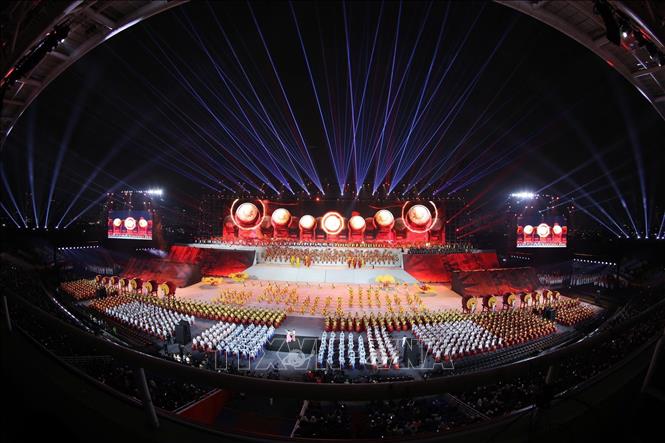 The event consists of an opening segment, a ceremony and an emotional and grand artistic performance. VNA Photo