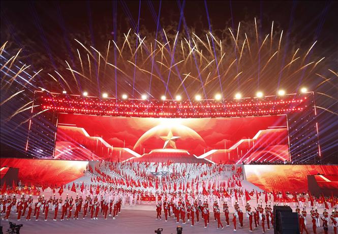 The event consists of an opening segment, a ceremony and an emotional and grand artistic performance. VNA Photo