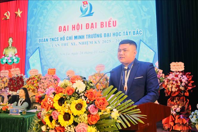 Tân Bí thư Đoàn Trường Đại học Tây Bắc Kiều Tiến Lương phát biểu. Ảnh: Quang Quyết - TTXVN