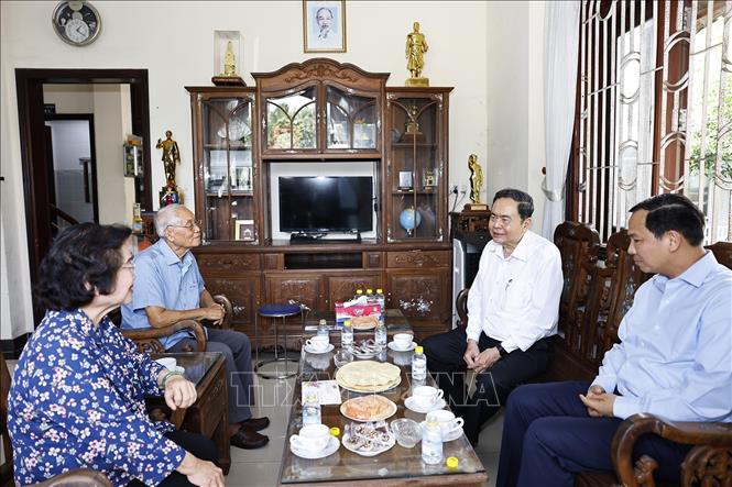 Chủ tịch Quốc hội Trần Thanh Mẫn đến thăm, chúc Tết gia đình đồng chí Trương Mỹ Hoa, nguyên Phó Chủ tịch nước, nguyên Phó Chủ tịch Quốc hội. Ảnh: Doãn Tấn - TTXVN