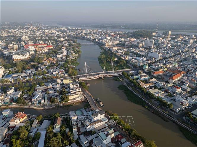 Cầu Nguyễn Thái Học, phường Long Xuyên. Ảnh: Khánh Hoà – TTXVN 