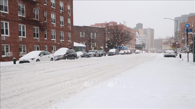 Tuyết rơi dày ảnh hưởng nghiêm trọng tới giao thông tại New York. Ảnh: Thanh Tuấn - Phóng viên TTXVN tại Mỹ