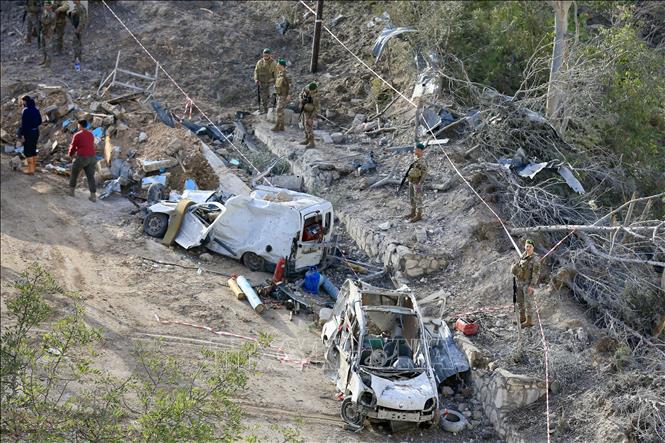 Cảnh đổ nát sau cuộc không kích của Israel tại Kfardounine, miền Nam Liban. Ảnh: THX/TTXVN