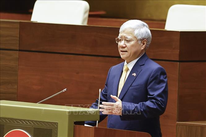 Đồng chí Đỗ Văn Chiến, Uỷ viên Bộ Chính trị, Phó Bí thứ Thường trực Đảng uỷ Quốc hội, Phó Chủ tịch Thường trực Quốc hội trình bày chuyên đề “thông báo nhanh kết quả Đại hội đại biểu toàn quốc lần thứ XIV của Đảng”. Ảnh: Doãn Tấn - TTXVN