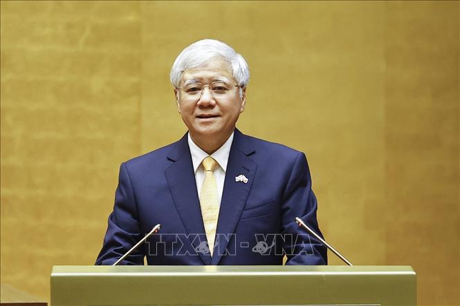 Đồng chí Đỗ Văn Chiến, Uỷ viên Bộ Chính trị, Phó Bí thứ Thường trực Đảng uỷ Quốc hội, Phó Chủ tịch Thường trực Quốc hội trình bày chuyên đề “thông báo nhanh kết quả Đại hội đại biểu toàn quốc lần thứ XIV của Đảng”. Ảnh: Doãn Tấn - TTXVN