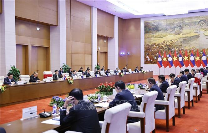 Chủ tịch Quốc hội Trần Thanh Mẫn hội kiến Tổng Bí thư, Chủ tịch nước Lào Thongloun Sisoulith. Ảnh: Doãn Tấn – TTXVN