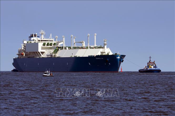(Tư liệu) Tàu chở khí đốt tự nhiên hóa lỏng tới Swinoujscie, Ba Lan. Ảnh: PAP/TTXVN