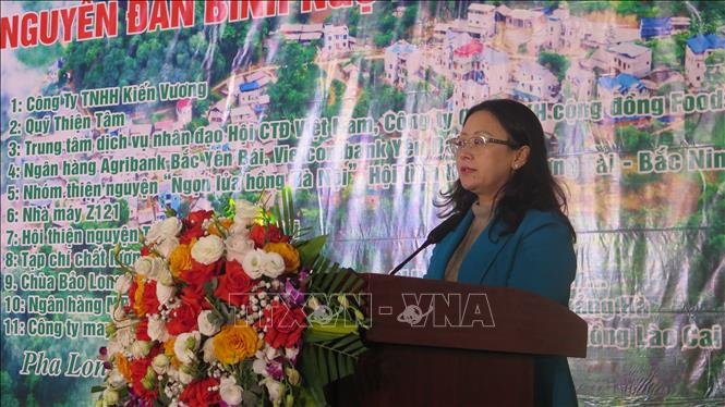 Phó Bí thư Tỉnh ủy, Chủ tịch Uỷ ban MTTQ Việt Nam tỉnh Lào Cai Giàng Thị Dung phát biểu tại Chương trình. Ảnh: Hương Thu - TTXVN               