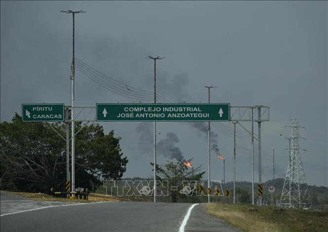 Khu liên hợp công nghiệp hóa dầu ở bang Anzoategui, Venezuela. Ảnh: THX/TTXVN