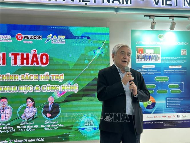 Tiễn sĩ Nguyễn Quân, Chủ tịch Hội Tự động hóa Việt Nam phát biểu tại hội thảo. Ảnh: Diệu Thúy - TTXVN