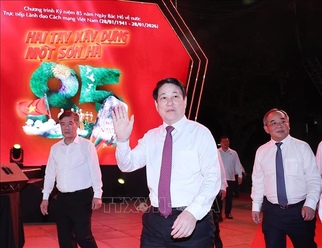 Chủ tịch nước Lương Cường dự cầu truyền hình “Hai tay xây dựng một sơn hà” tại điểm cầu Bến Nhà Rồng, Thành phố Hồ Chí Minh. Ảnh: Lâm Khánh - TTXVN