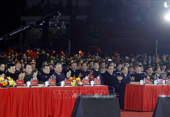 Tổng Bí thư Tô Lâm, các đồng chí lãnh đạo, nguyên lãnh đạo Đảng, Nhà nước dự Cầu truyền hình 