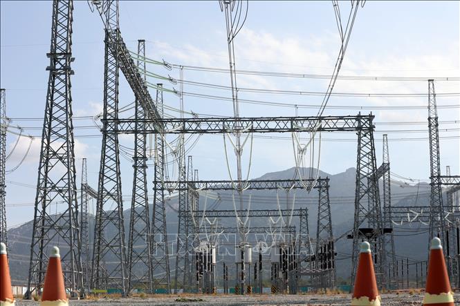 Trang trại điện gió và điện mặt trời của Trung Nam Group tại Thuận Nam, tỉnh Khánh Hòa. Ảnh: Đặng Tuấn - TTXVN 