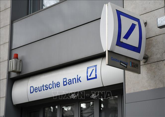 (Tư liệu) Chi nhánh ngân hàng Deutsche Bank tại Berlin, Đức. Ảnh: THX/TTXVN