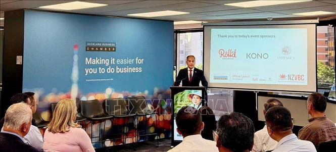 Đại sứ Việt Nam tại New Zealand Phan Minh Giang phát biểu tại Lễ khai trương Hội đồng Kinh doanh New Zealand-Việt Nam. Ảnh: TTXVN phát