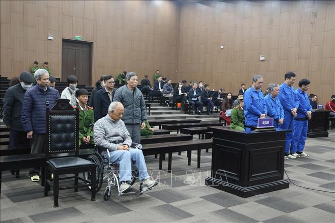 Các bị cáo đại diện Viện Kiểm sát luận tội tại phiên tòa. Ảnh: Kim Anh - TTXVN