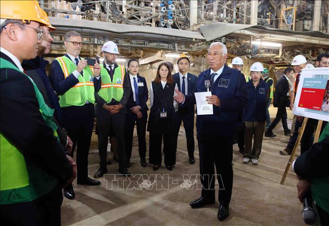 Chủ tịch Hội đồng châu Âu António Costa phát biểu tại buổi thăm dự án metro tuyến số 3. Ảnh: Phạm Kiên - TTXVN