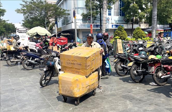 Lượng hàng nhập và xuất tại chợ Bình Tây, TP. Hồ Chí Minh kém sôi động so với cùng kỳ năm 2025. Ảnh: Hương Giang - TTXVN