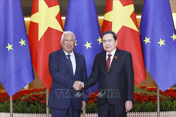 Chủ tịch Quốc hội Trần Thanh Mẫn hội kiến Chủ tịch Hội đồng châu Âu António Costa. Ảnh: Doãn Tấn - TTXVN