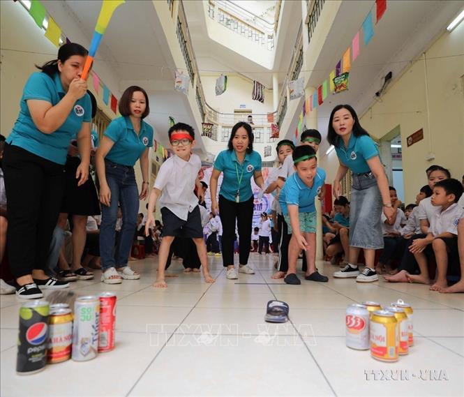 Thực hiện kế hoạch tổ chức trò chơi dân gian trong các cơ sở giáo dục trên địa bàn thành phố của Sở Giáo dục và Đào tạo Hà Nội, nhiều trường học đã tiến hành triển khai 