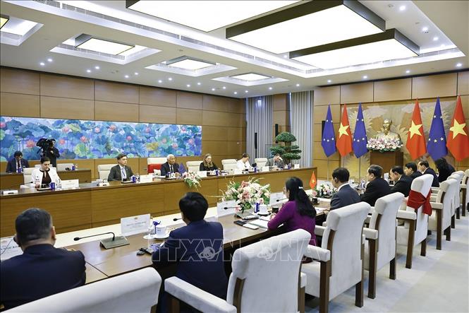 Chủ tịch Quốc hội Trần Thanh Mẫn hội kiến Chủ tịch Hội đồng châu Âu António Costa. Ảnh: Doãn Tấn - TTXVN