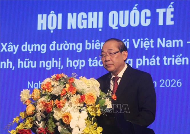 Ông Hoàng Công Thủy, Phó Chủ tịch Ủy ban Trung ương Mặt trận Tổ quốc Việt Nam phát biểu tại hội nghị. Ảnh: Trịnh Duy Hưng - TTXVN
