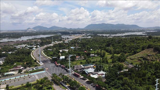 Một góc xã đảo Long Sơn. Ảnh: Đoàn Mạnh Dương-TTXVN