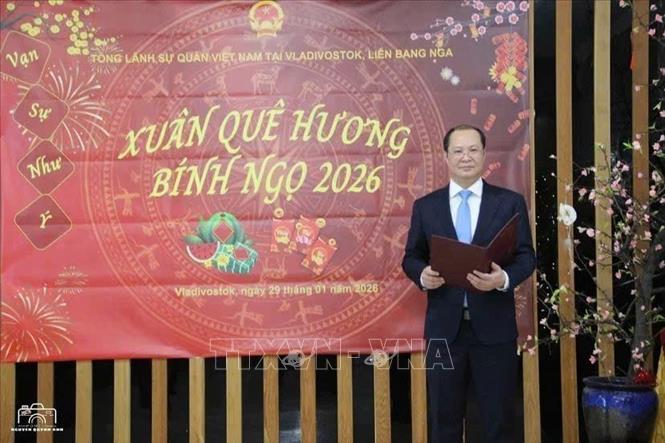 Tổng lãnh sự quán Việt Nam tại Vladivostok Nguyễn Việt Kiên phát biểu. Ảnh: TTXVN phát