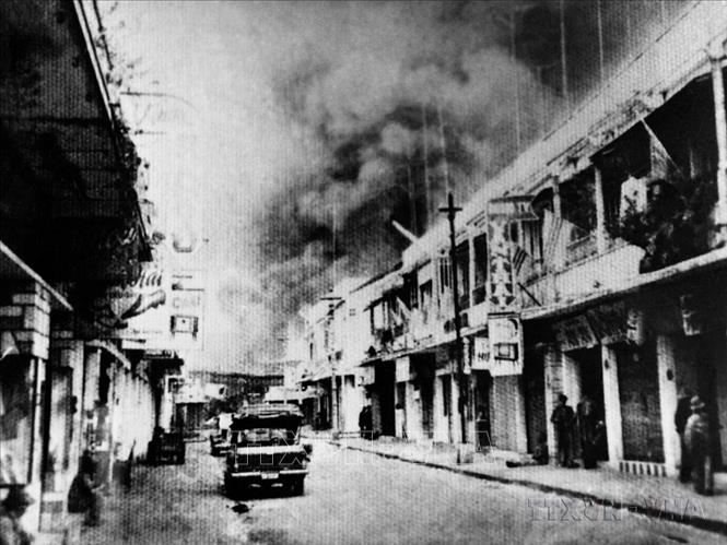 Quân giải phóng làm chủ đường Lê Lợi ở Sài Gòn (1968). Ảnh: Tư liệu TTXVN