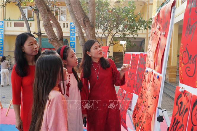 Ngày hội Xuân yêu thương tại Trường Tiểu học Thu Thủy có nhiều hoạt động trải nghiệm ý nghĩa. Ảnh: Bích Huệ - TTXVN                                 